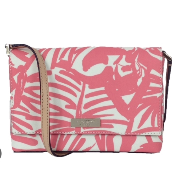 kate spade Handbags - Kate Spade, EUC, Crossbody Bag, Leaf Print, Snap Closure, Color Pink, White